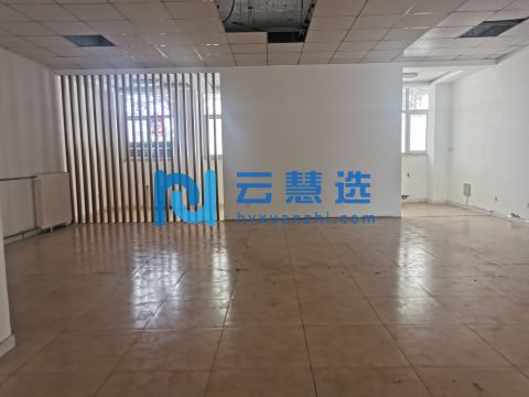 西青工业园1100平米厂房出租，有隔层