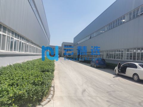 独门独院3500平米厂房出租  办公食堂齐全 所有手续齐全 带天车