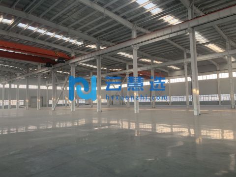 独门独院7000大平米厂房出租  办公食堂齐全 所有手续齐全 带天车