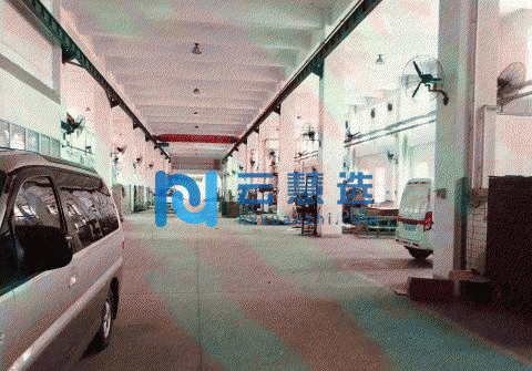 空港经济区5000平米厂房出租    一层挑高7米带天车